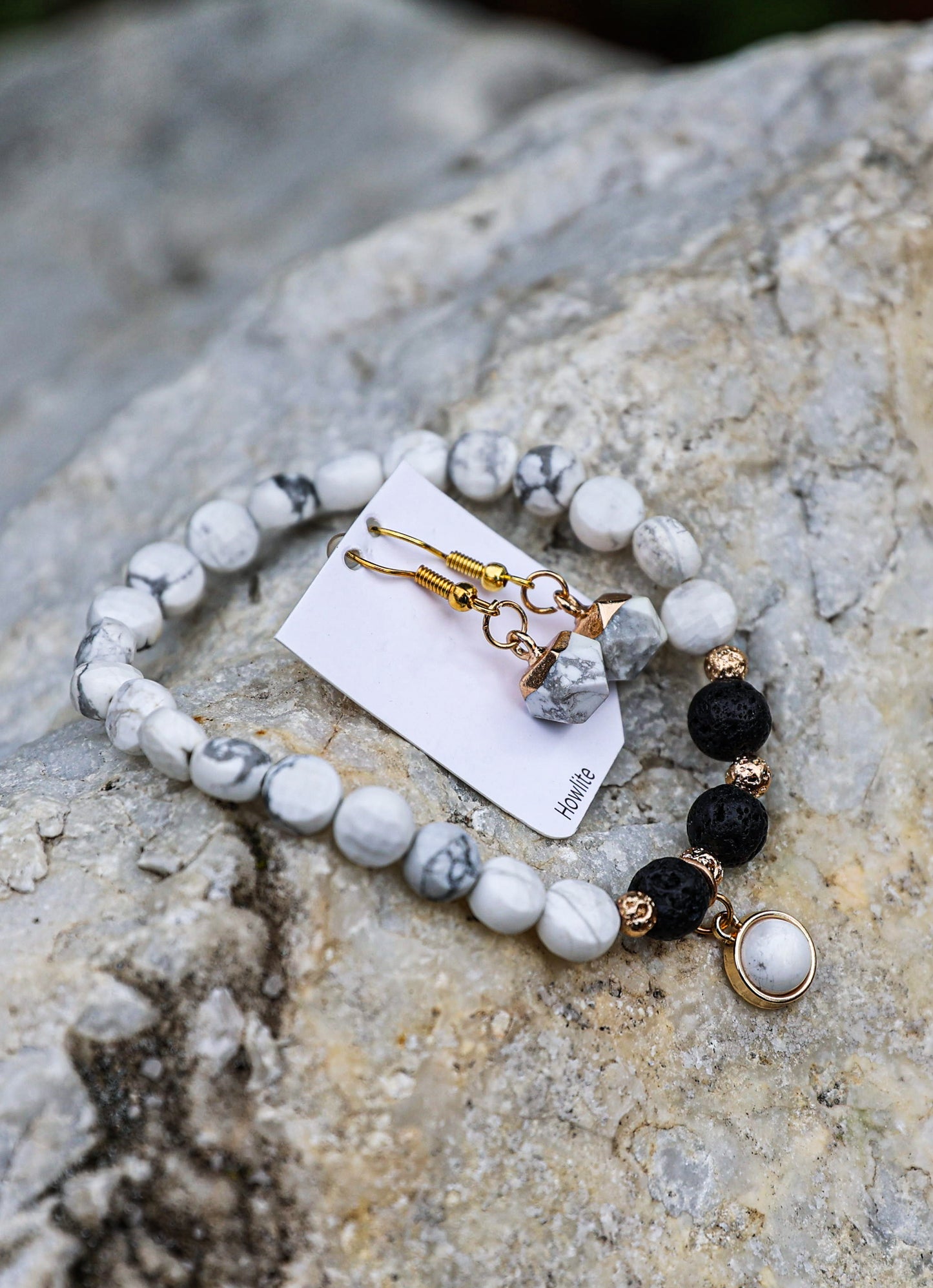 Howlite-Lava Blacelet w/charm + Howlite Earrings