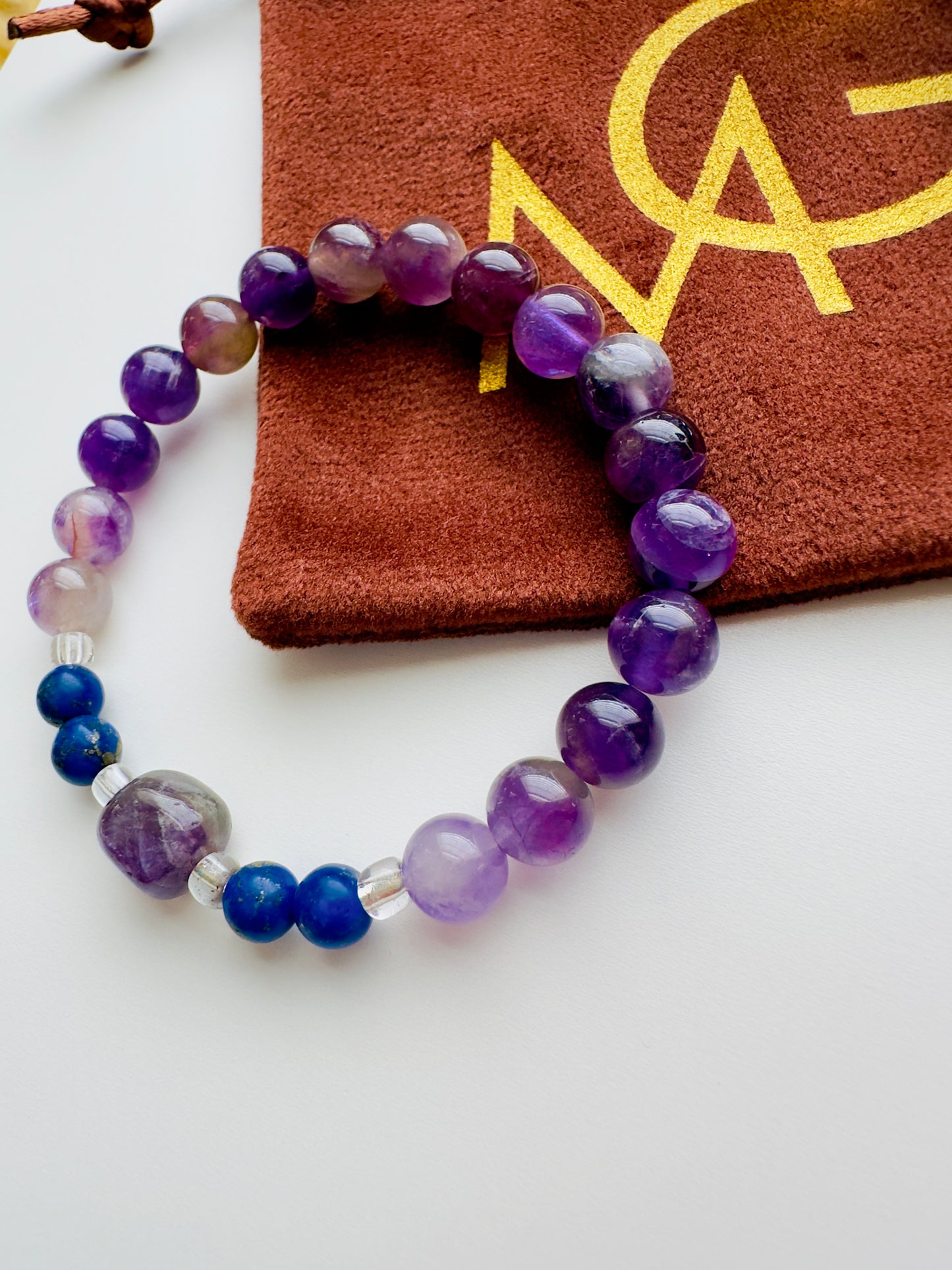 سوار من اللازورد والجمشت بتصميم مخصص للفتيات