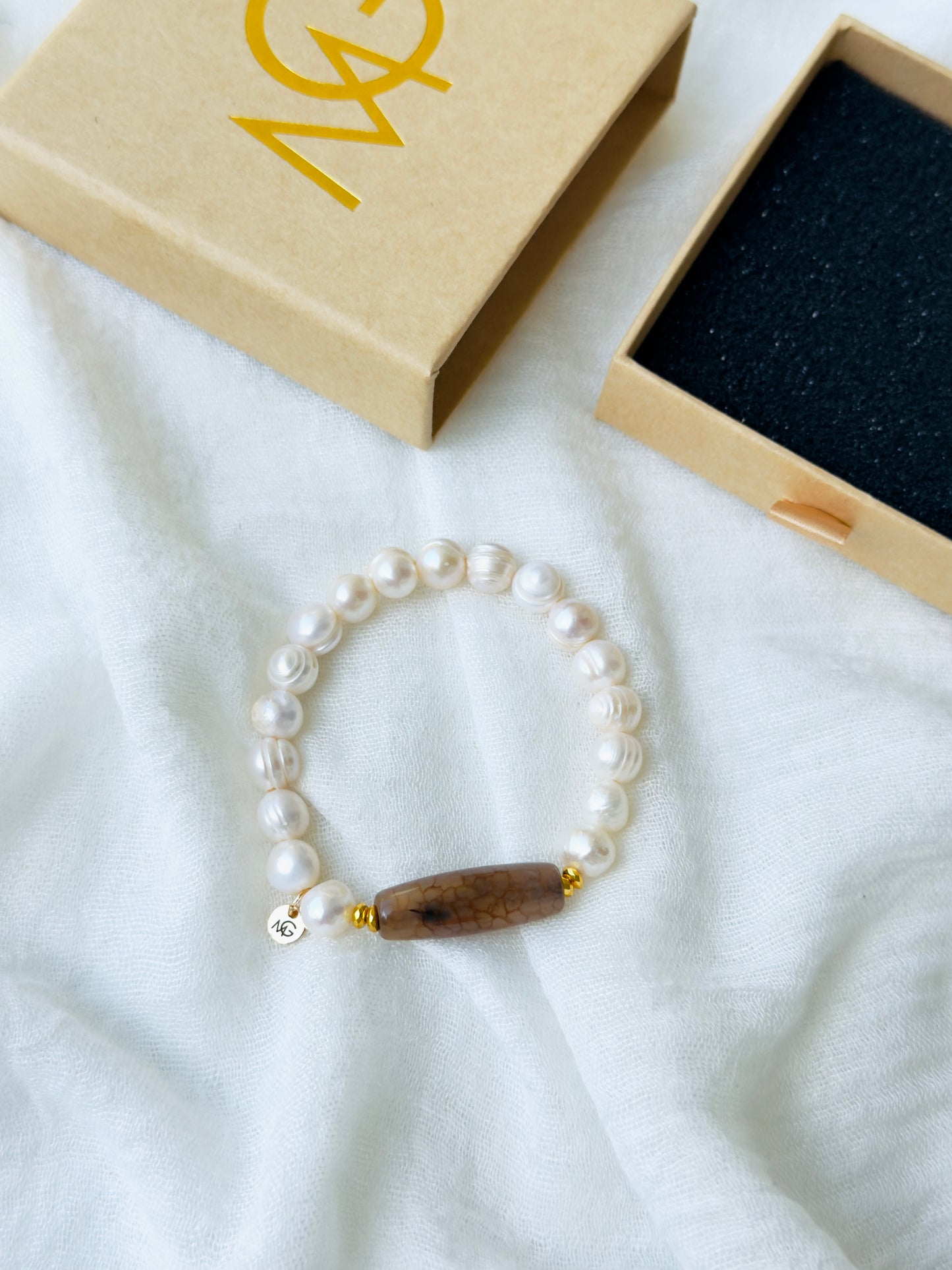 Agate - Natural Pearl Bracelet