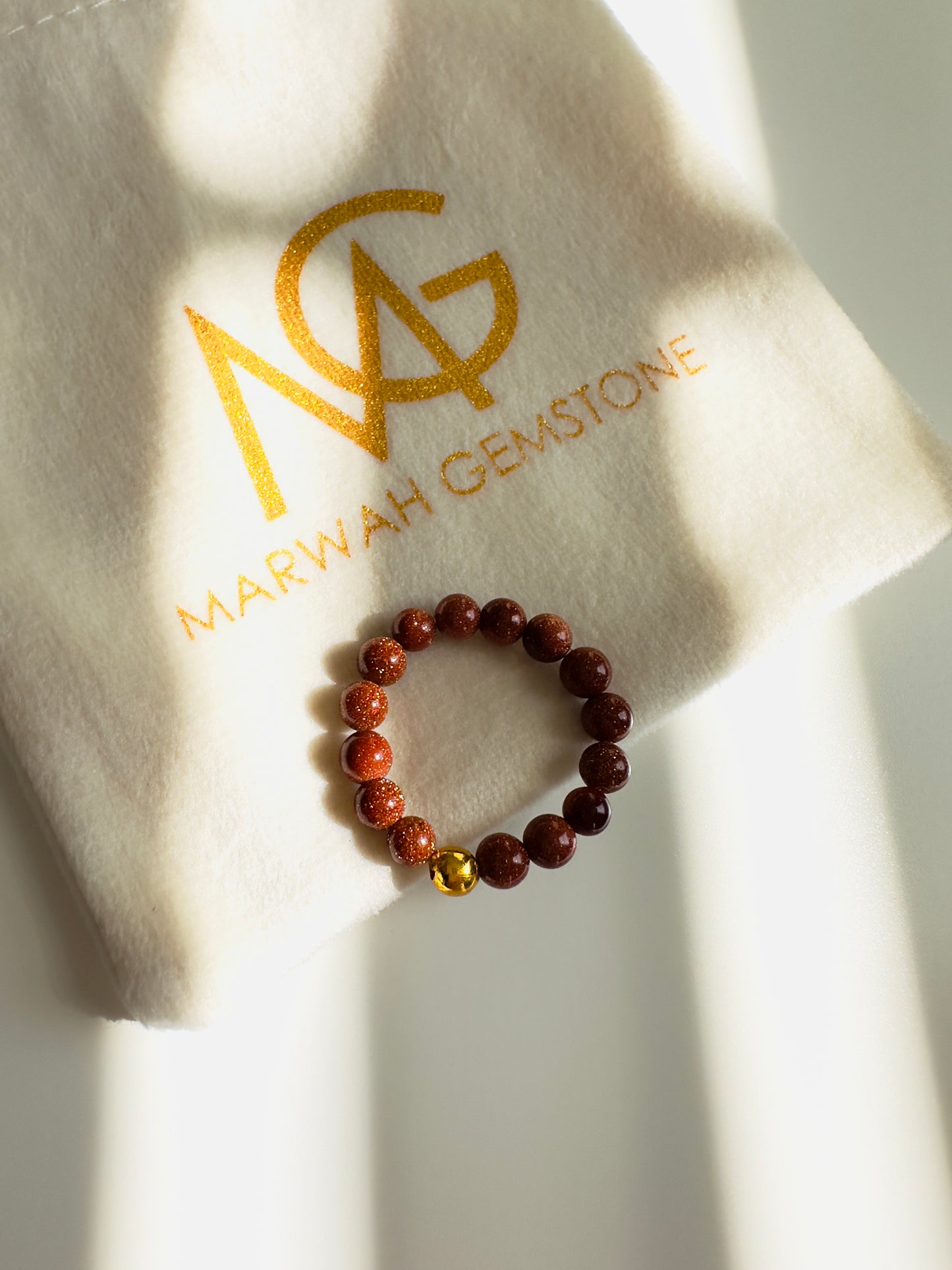 قطع مميزة من حجر طش الرمل حلق و محبس