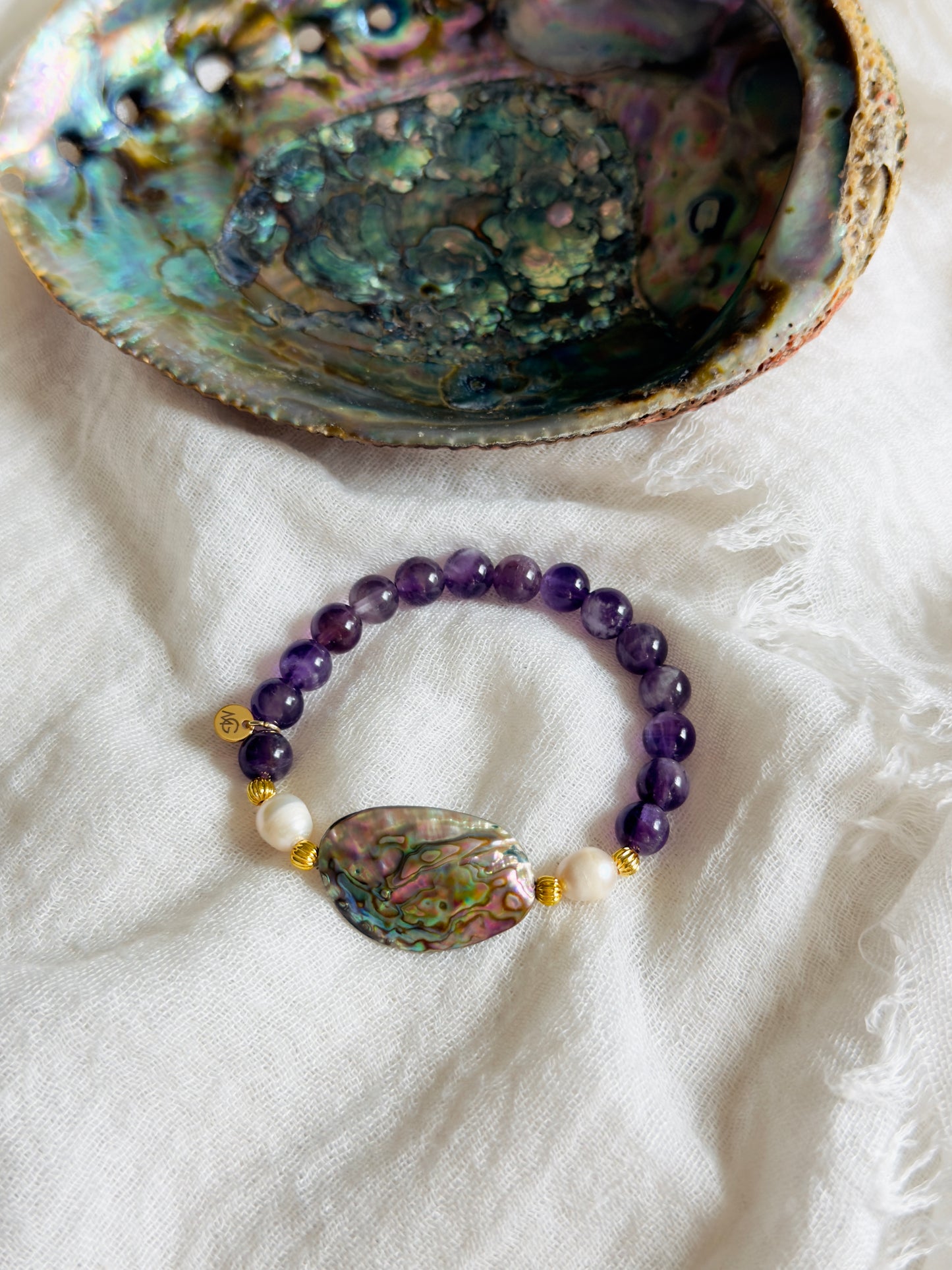 Amethyst - Natural Pearl - Natural Shell Bracelet
