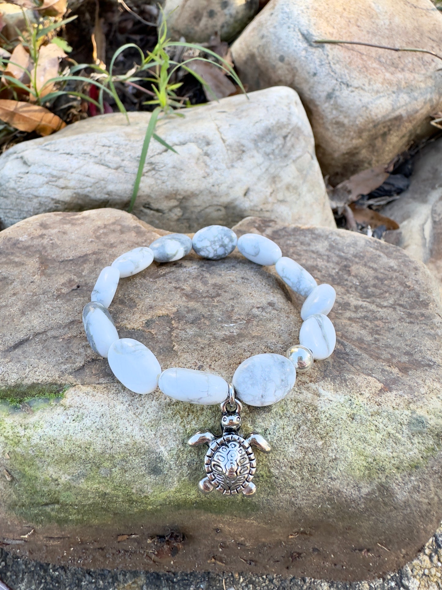 Oval-Shaped Howlite Bracelet With Silver Plated Turtle Charm