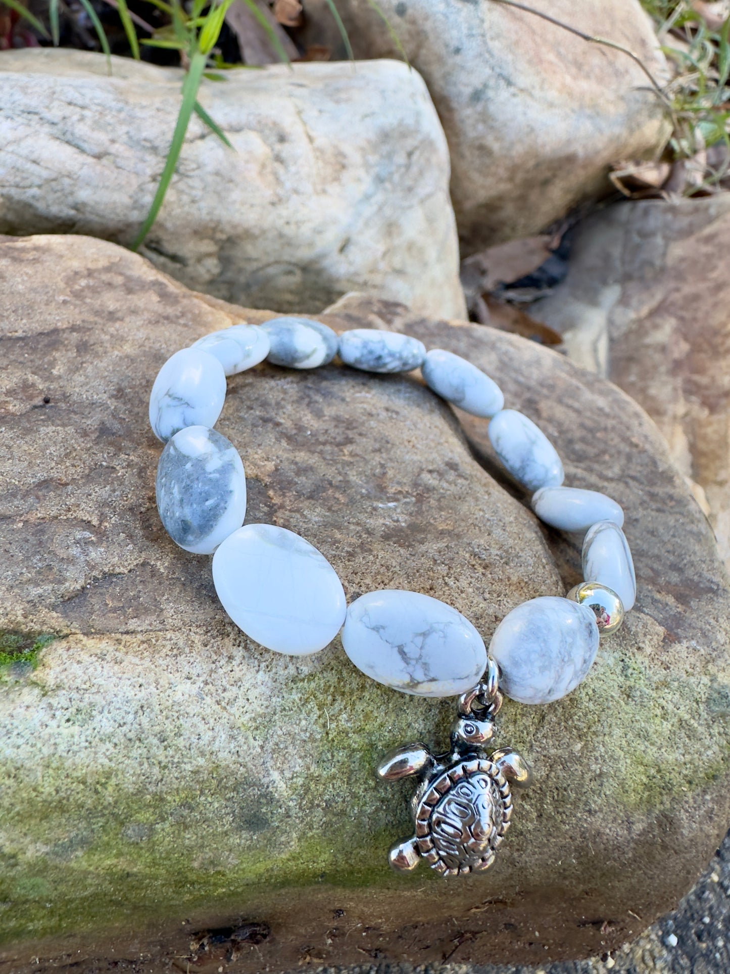 Oval-Shaped Howlite Bracelet With Silver Plated Turtle Charm
