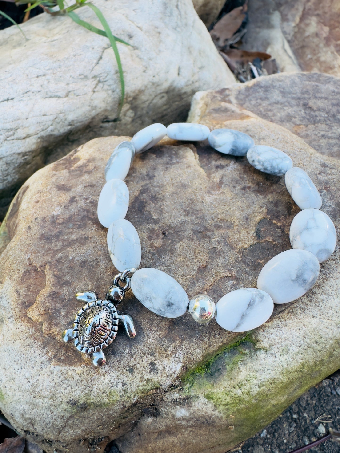 Oval-Shaped Howlite Bracelet With Silver Plated Turtle Charm