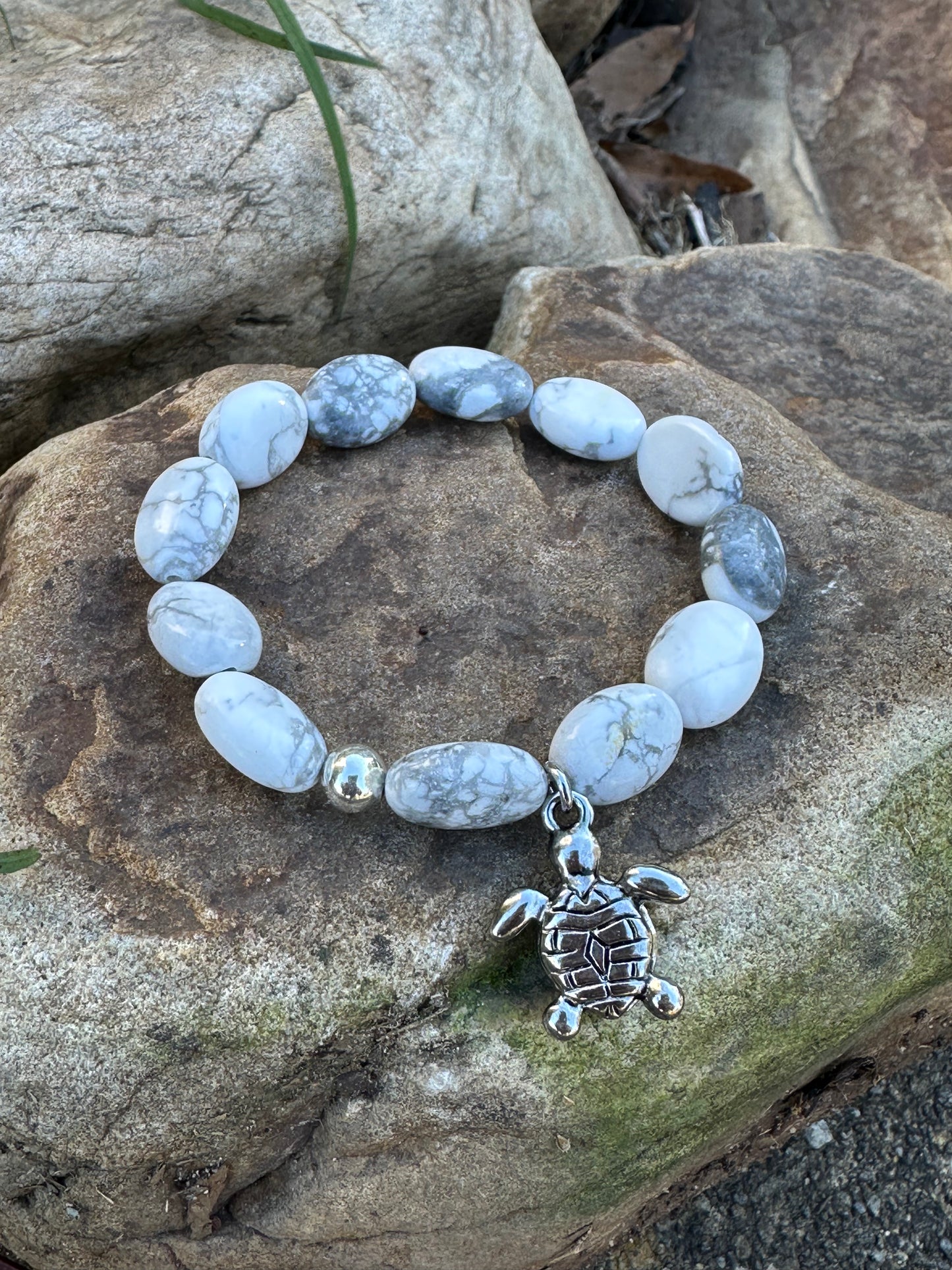 Oval-Shaped Howlite Bracelet With Silver Plated Turtle Charm