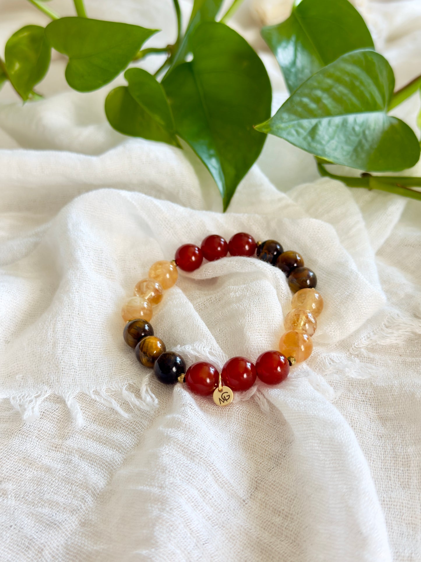 2 Designs of the Wealthy Bracelet