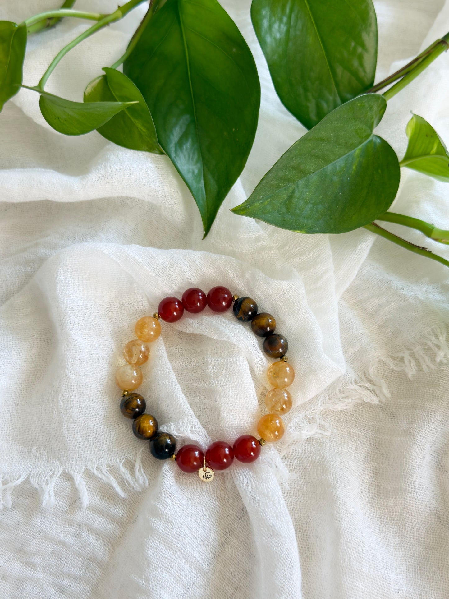2 Designs of the Wealthy Bracelet