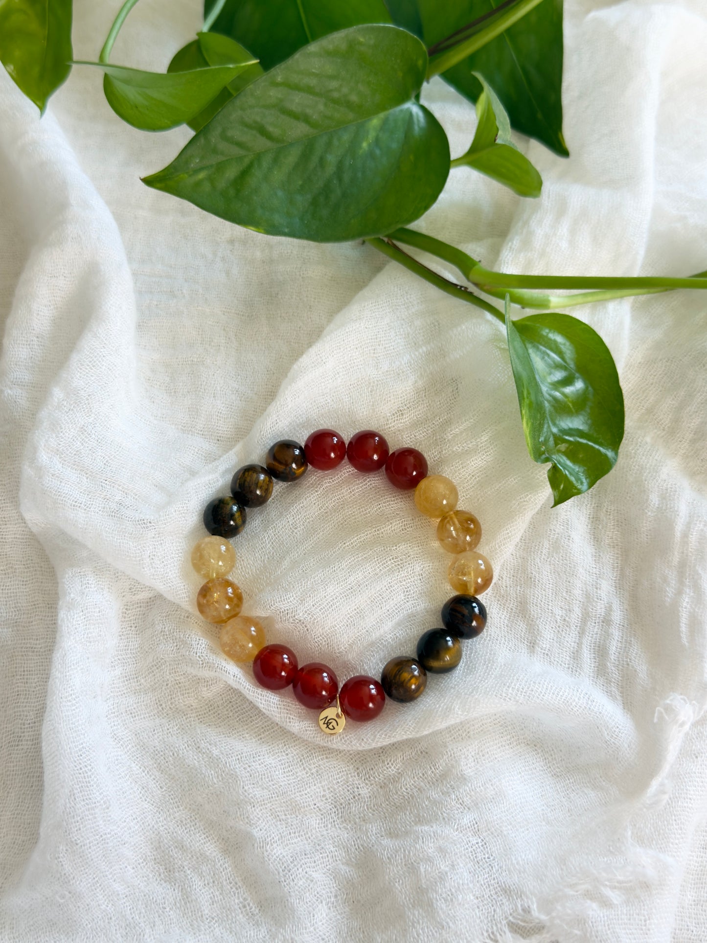 2 Designs of the Wealthy Bracelet