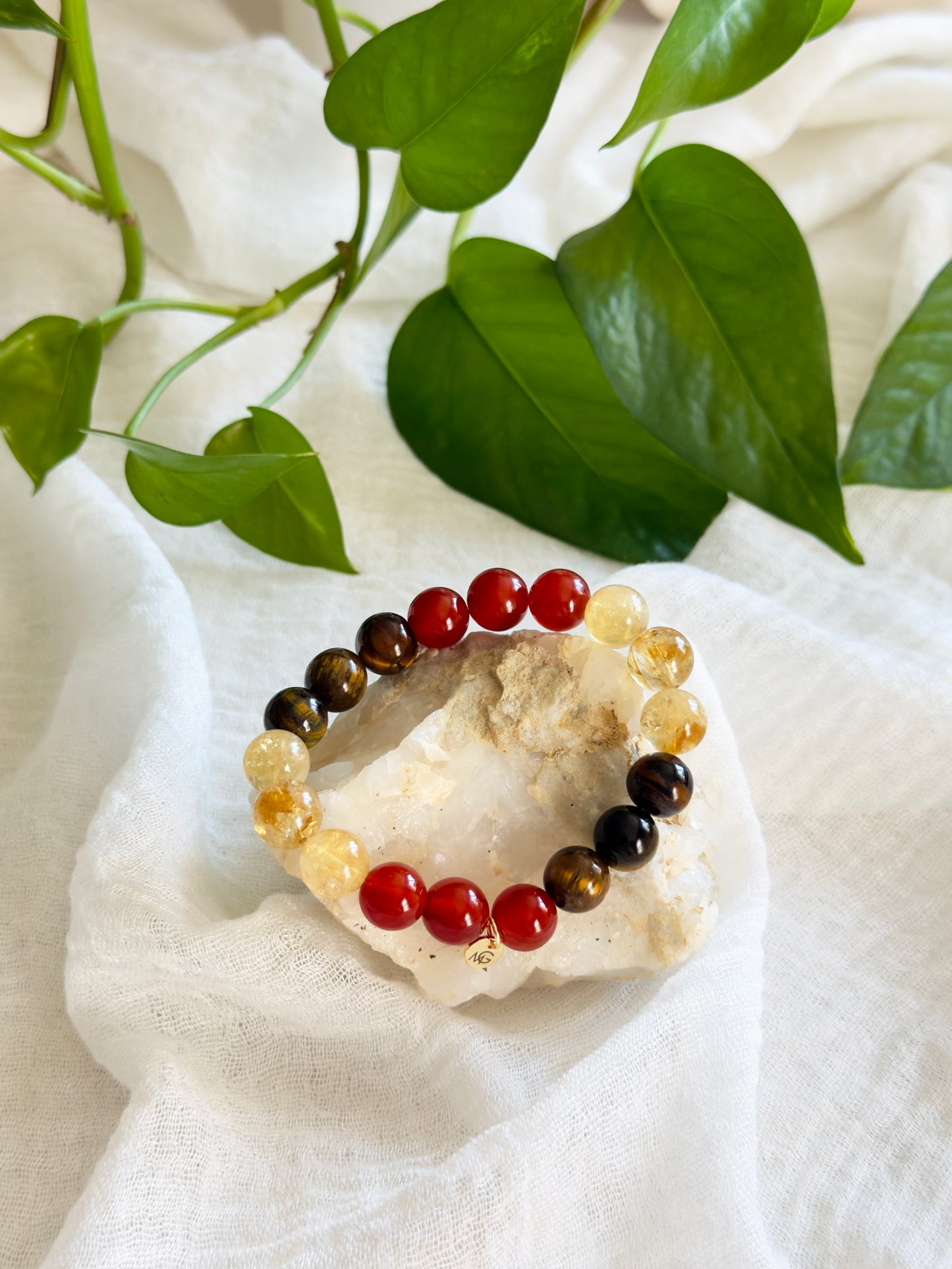 2 Designs of the Wealthy Bracelet