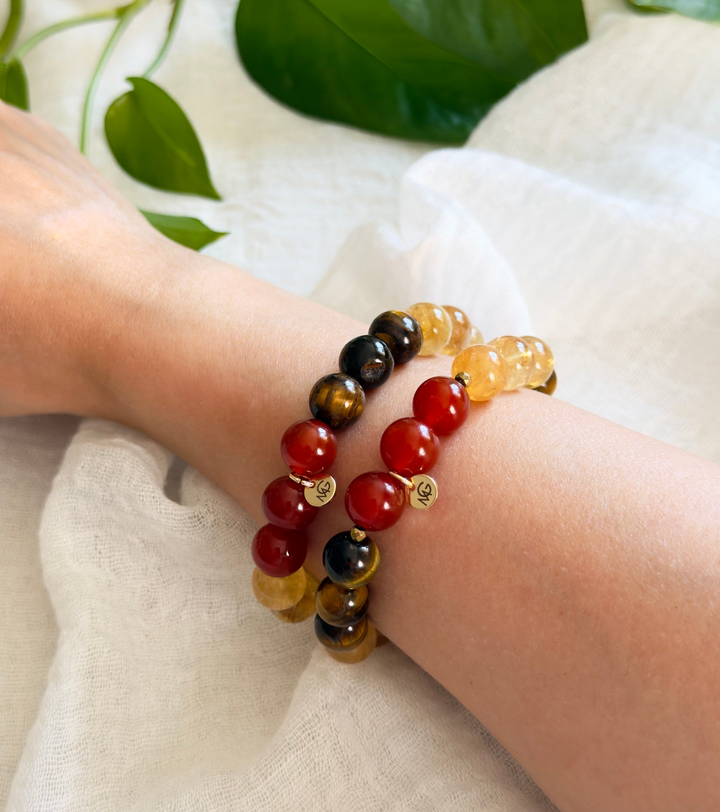 2 Designs of the Wealthy Bracelet