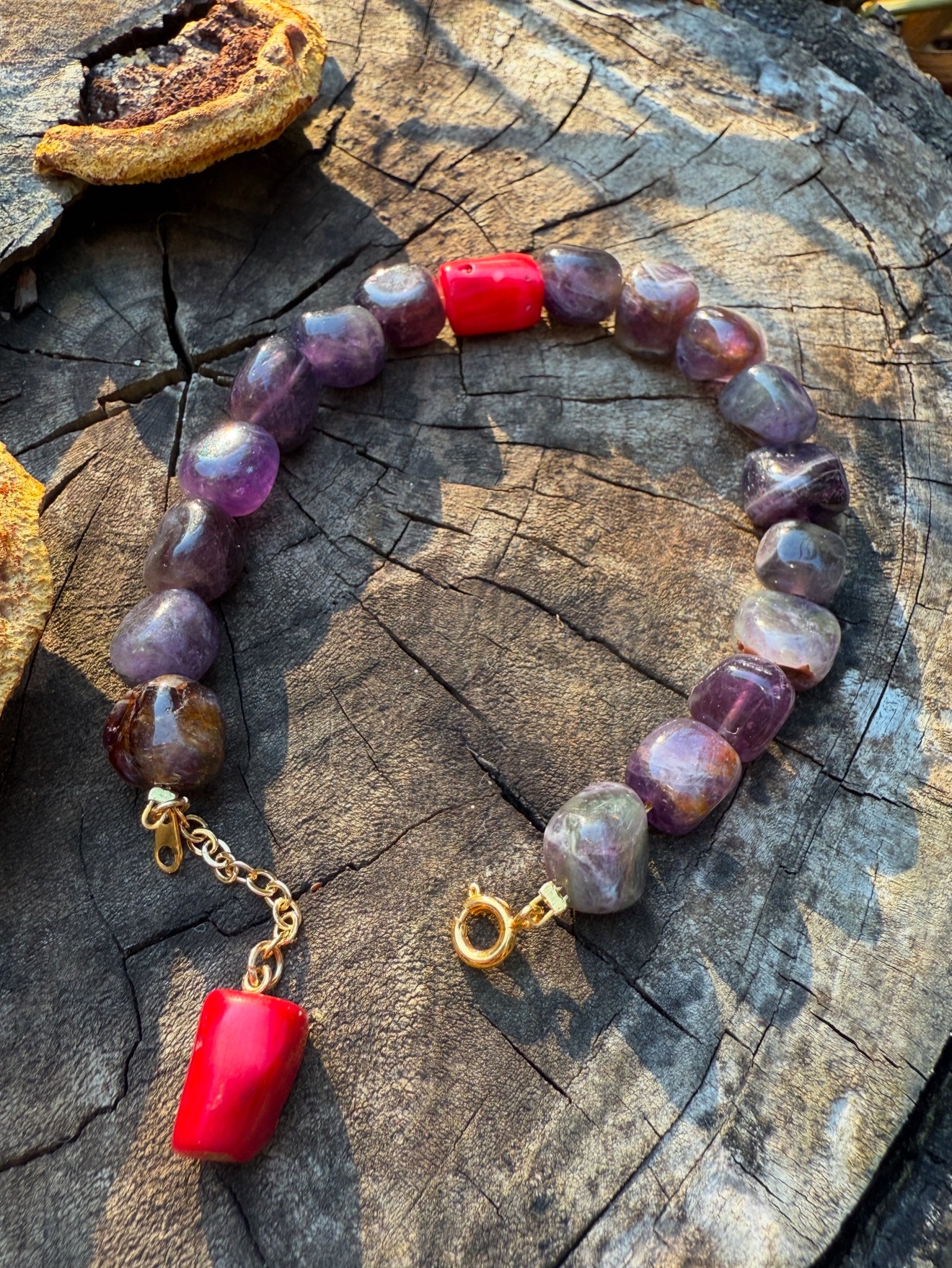 Amethyst - Natural Coral Bracelet With Coral Charm