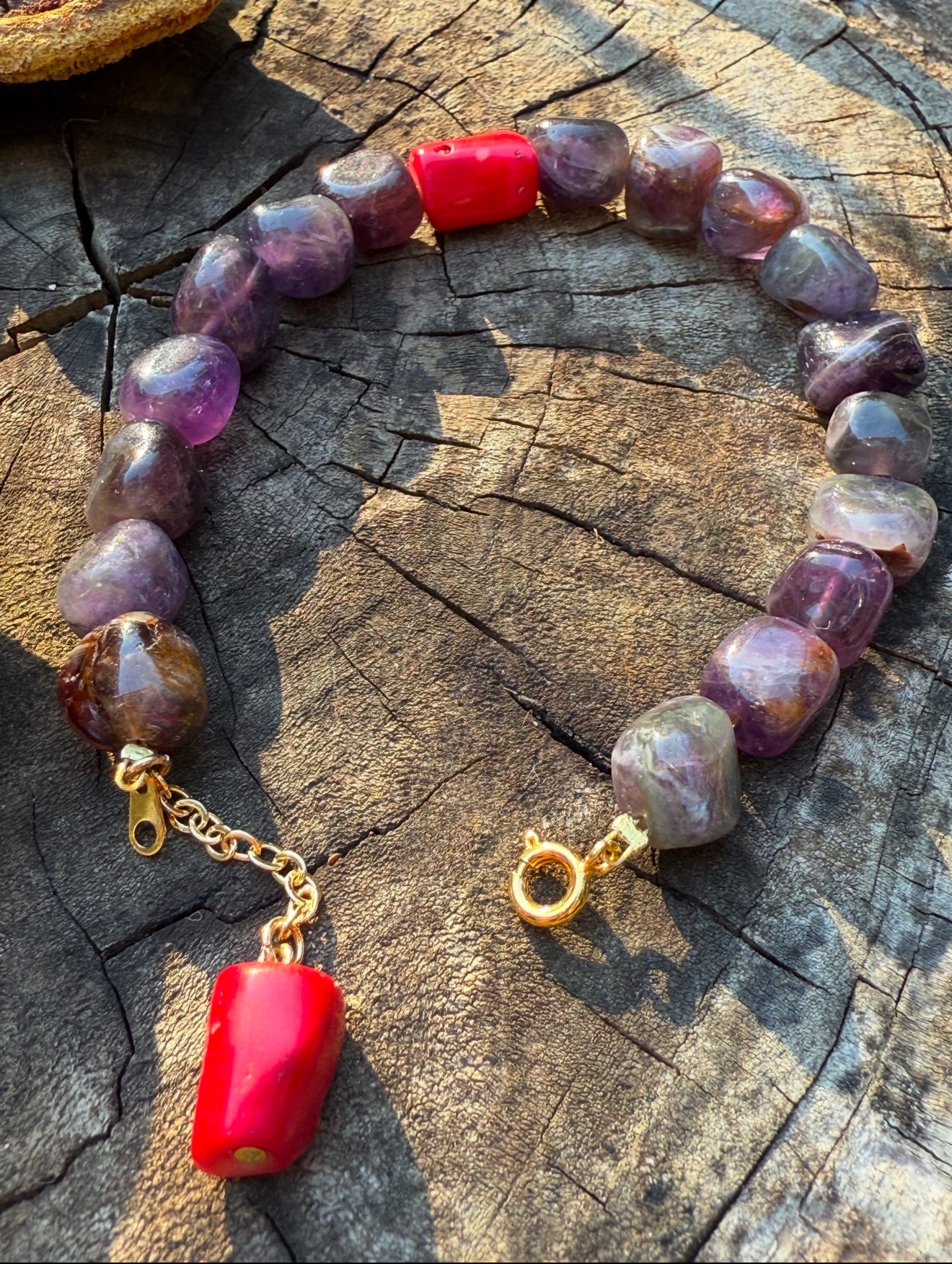 Amethyst - Natural Coral Bracelet With Coral Charm