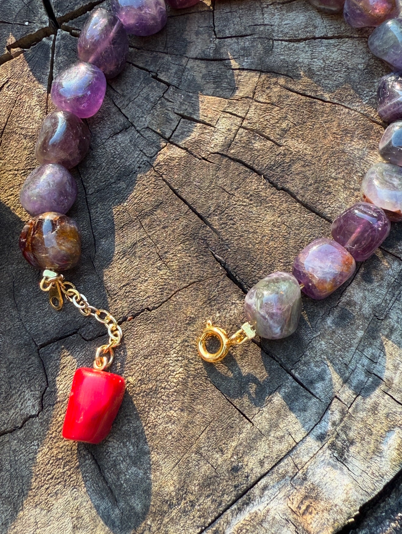 Amethyst - Natural Coral Bracelet With Coral Charm