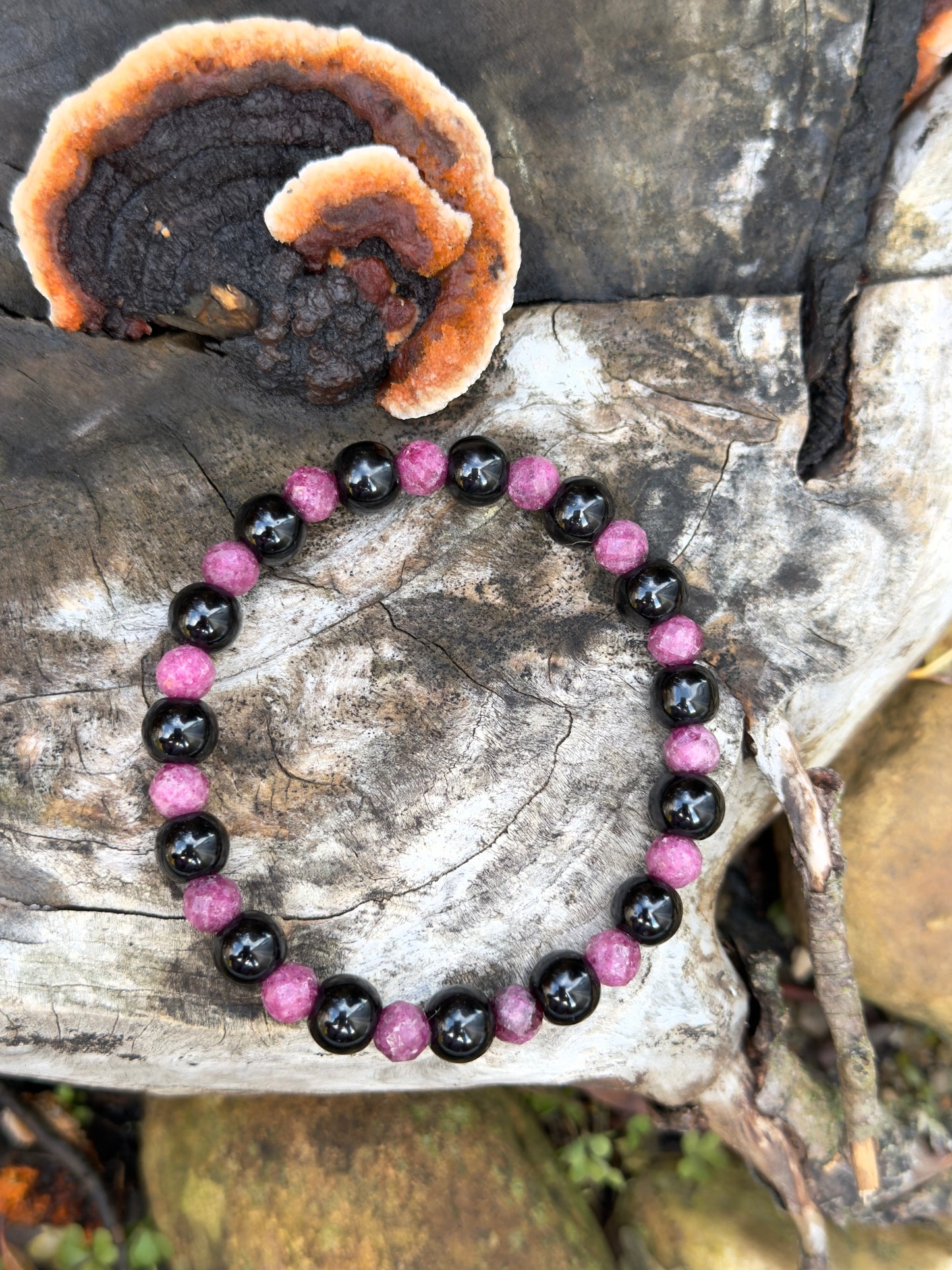 *The New Design Of 2025* Ruby-Black Agate Bracelet