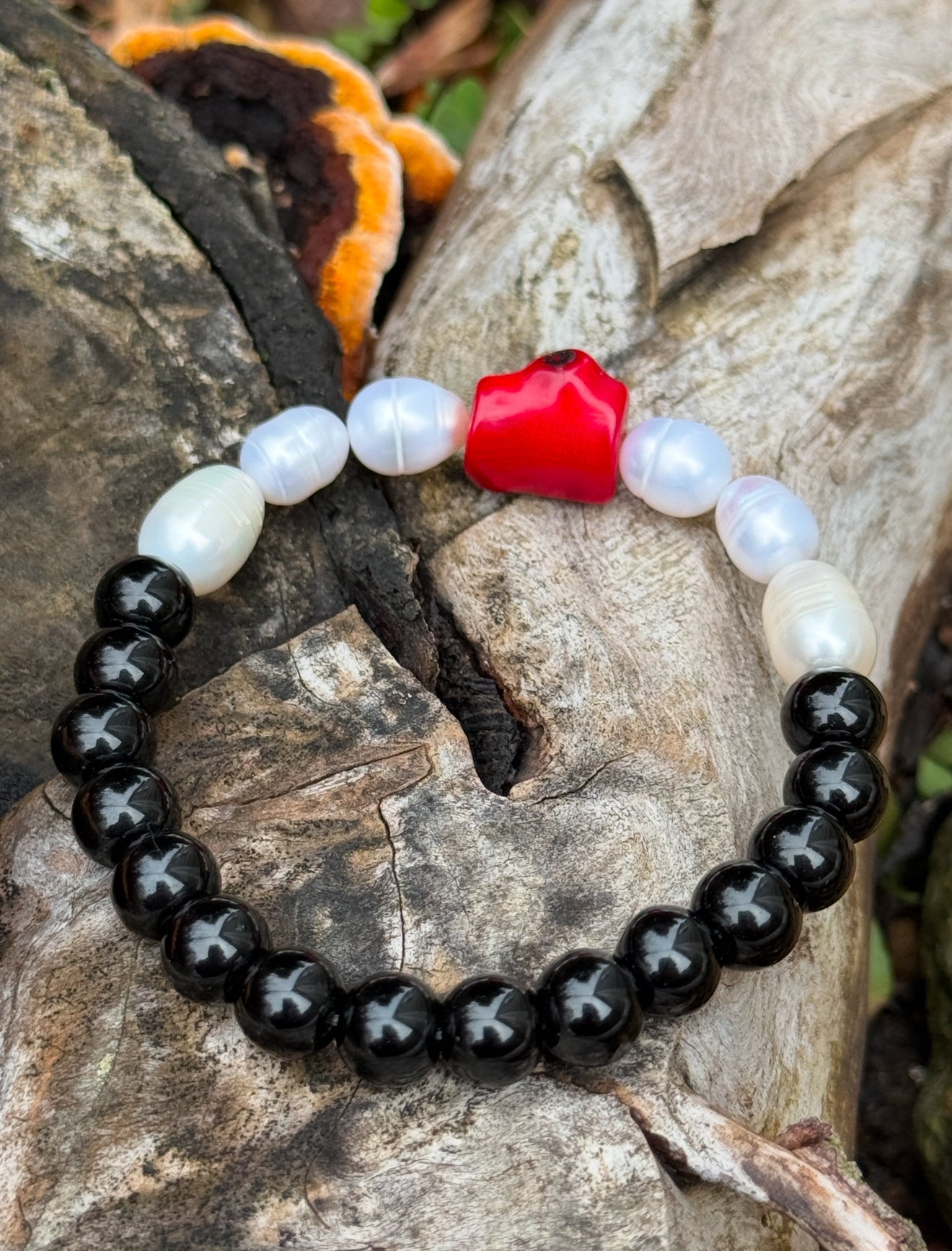 Freshwater Pearl-Fresh Coral-Black Agate Bracelet