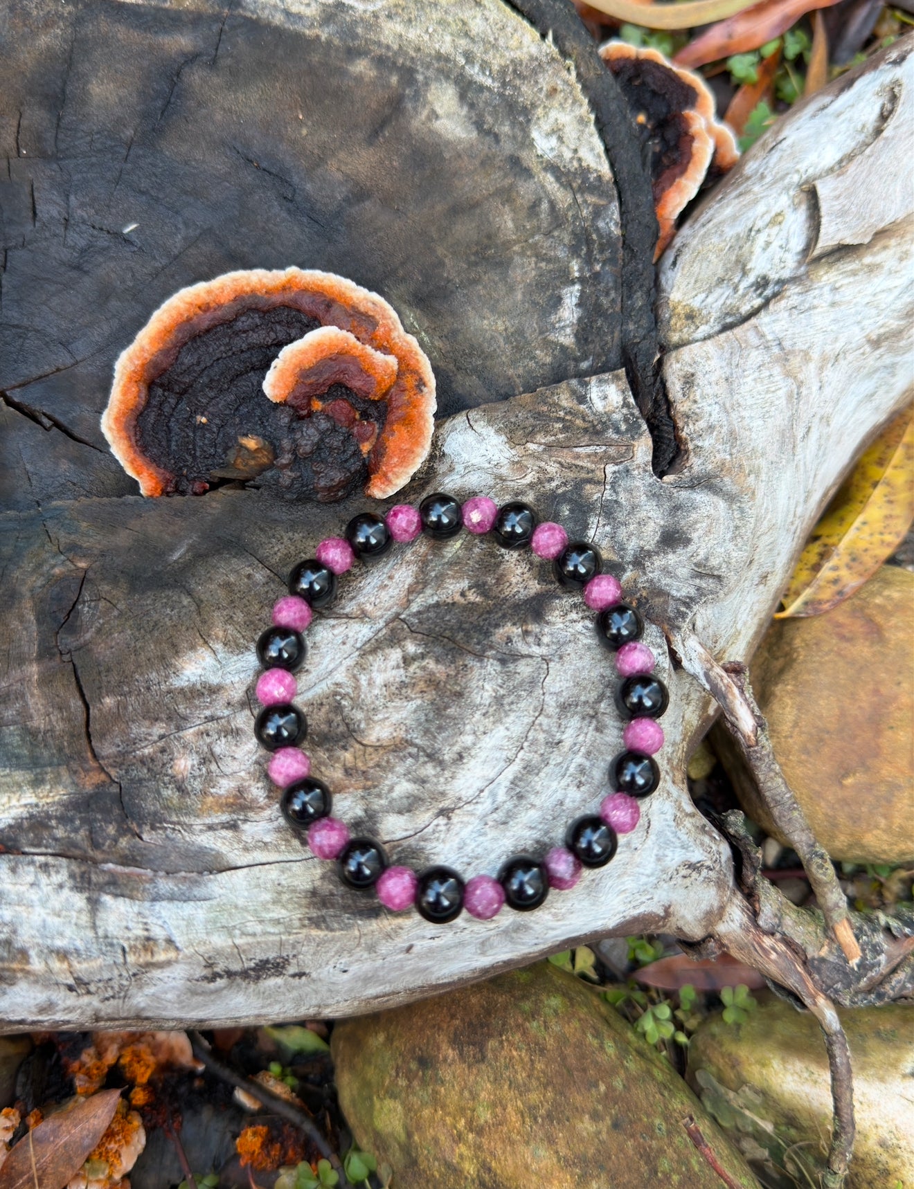 *The New Design Of 2025* Ruby-Black Agate Bracelet