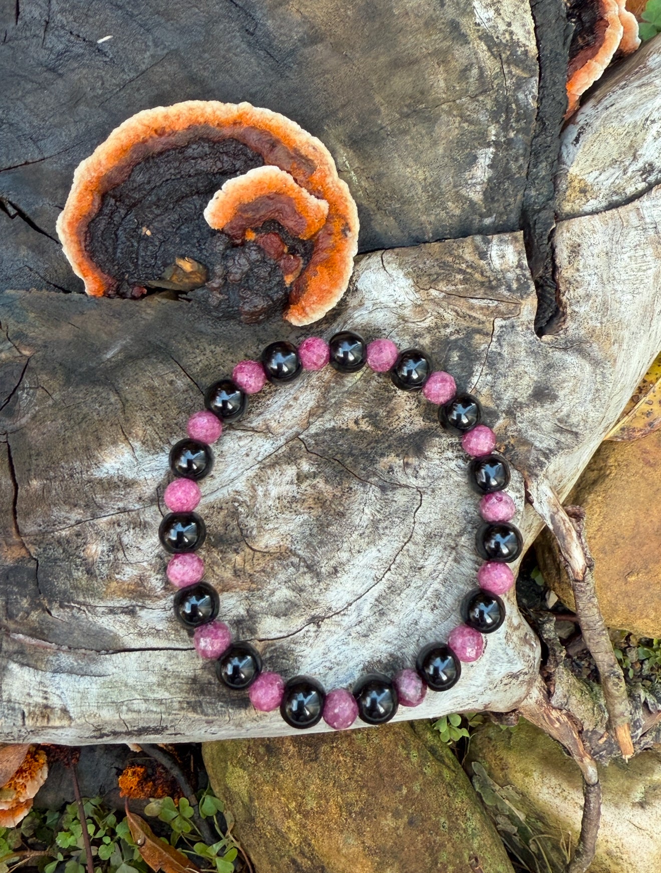 *The New Design Of 2025* Ruby-Black Agate Bracelet