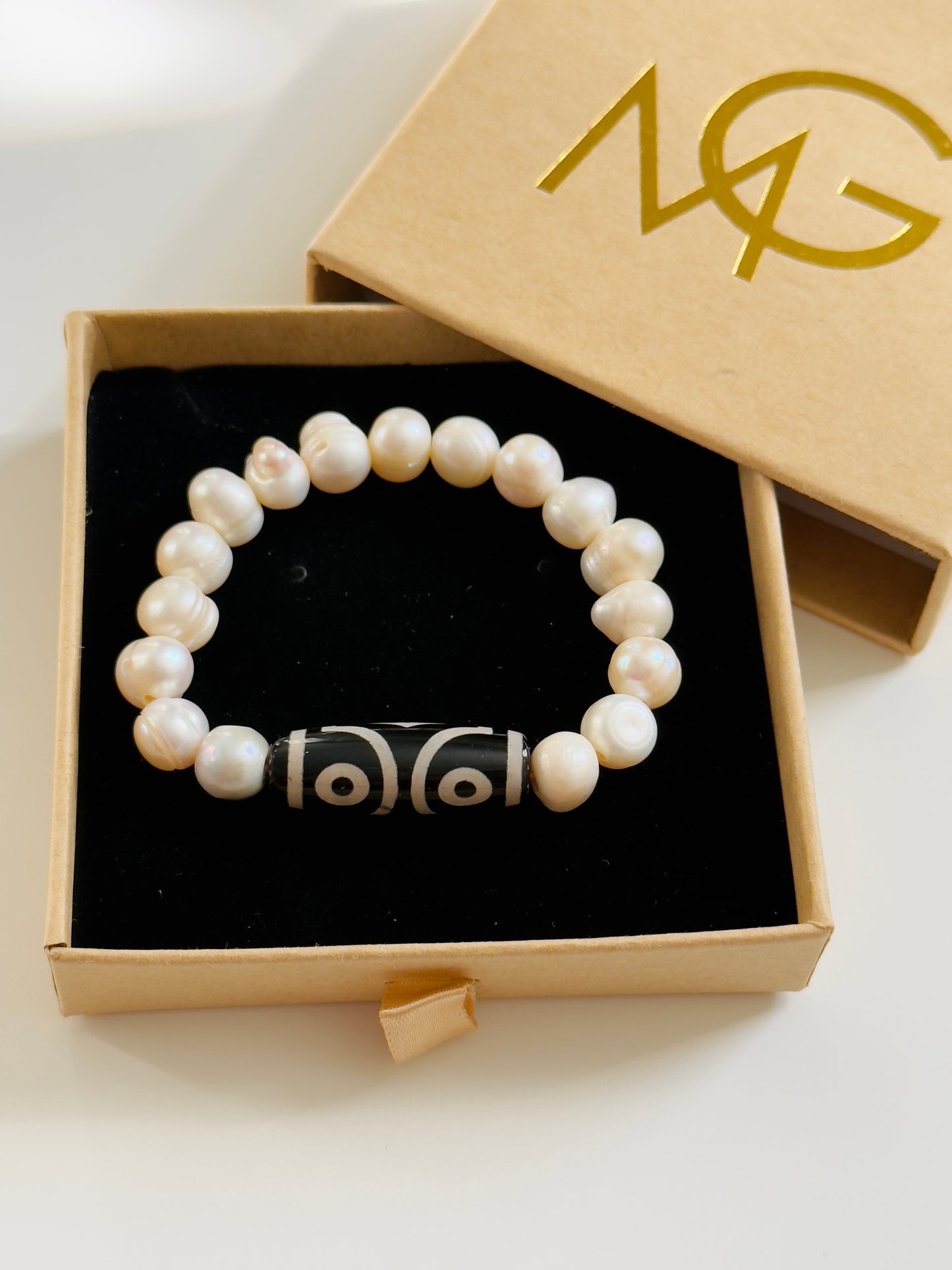 Natural Freshwater Pearl - Tibetan Agate Bracelet