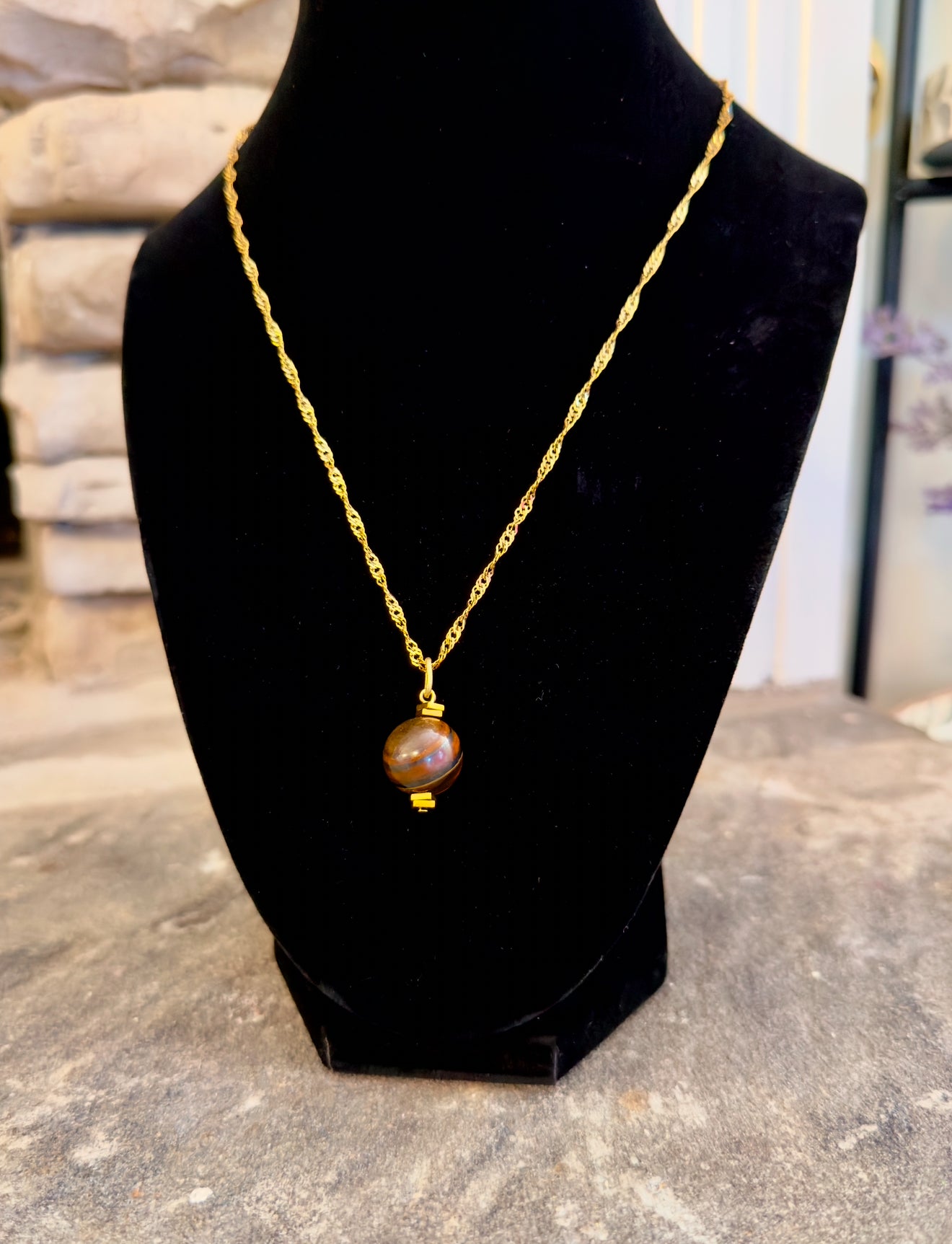 Golden Metal Chain Tiger Eye Necklace