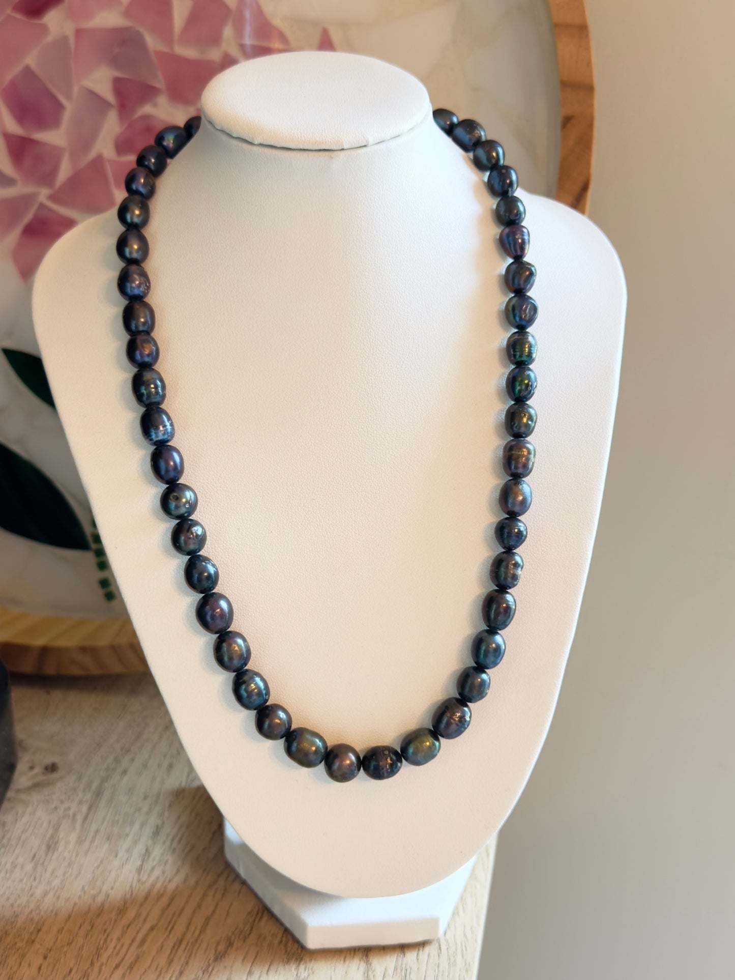 Freshwater Black Pearl Necklace 16"