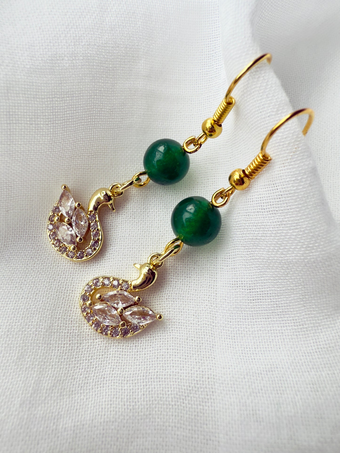 Green Jade Bracelet - Earrings Set with 18K Plated Gold Swan Charm