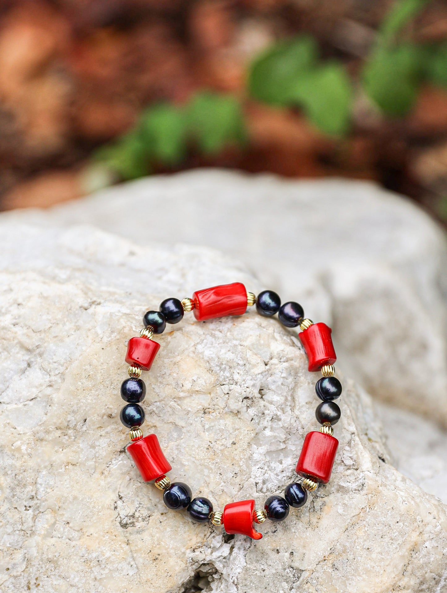 لؤلؤي مرجاني أسود