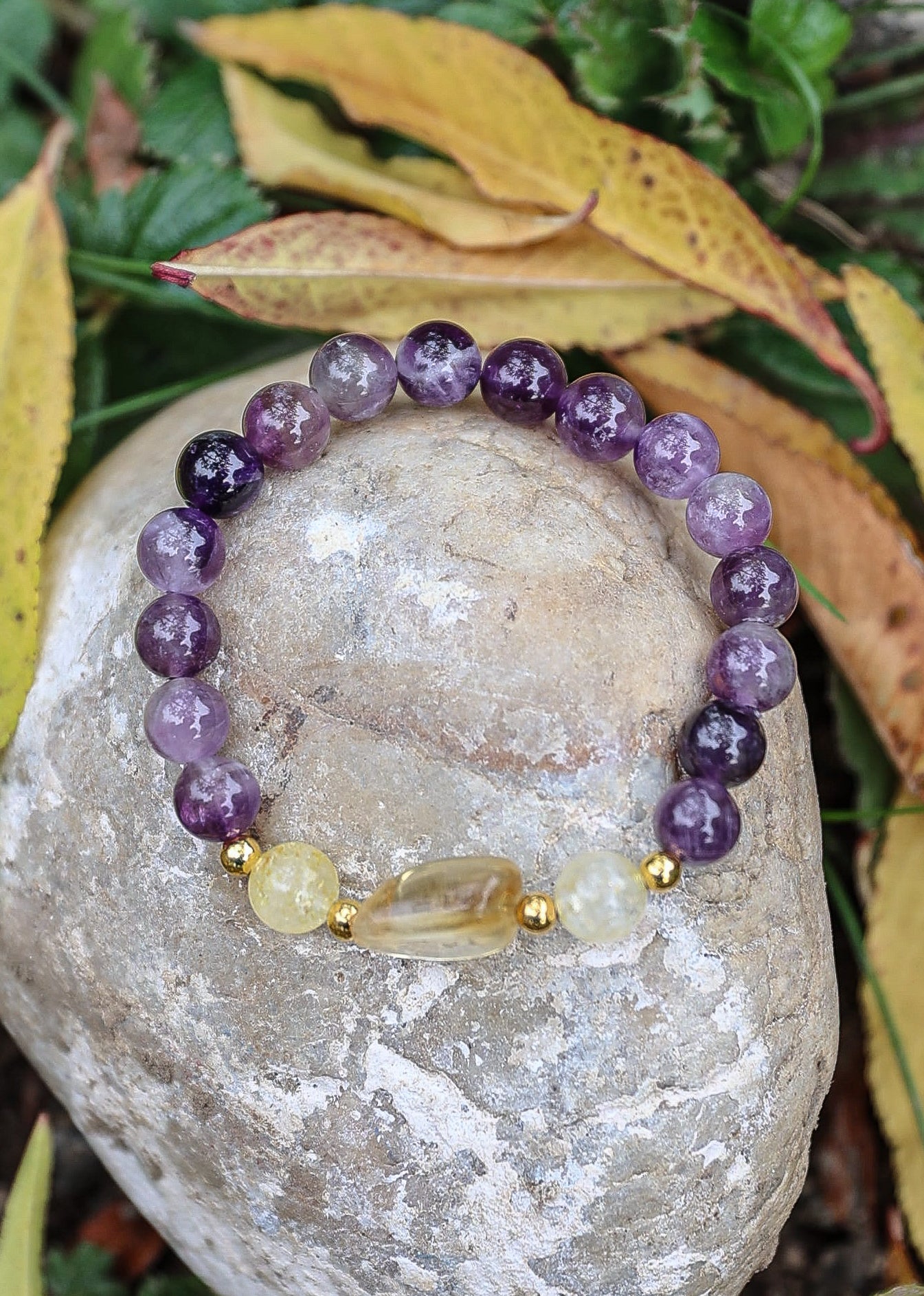 سوار من حجر الجمشت والسيترين