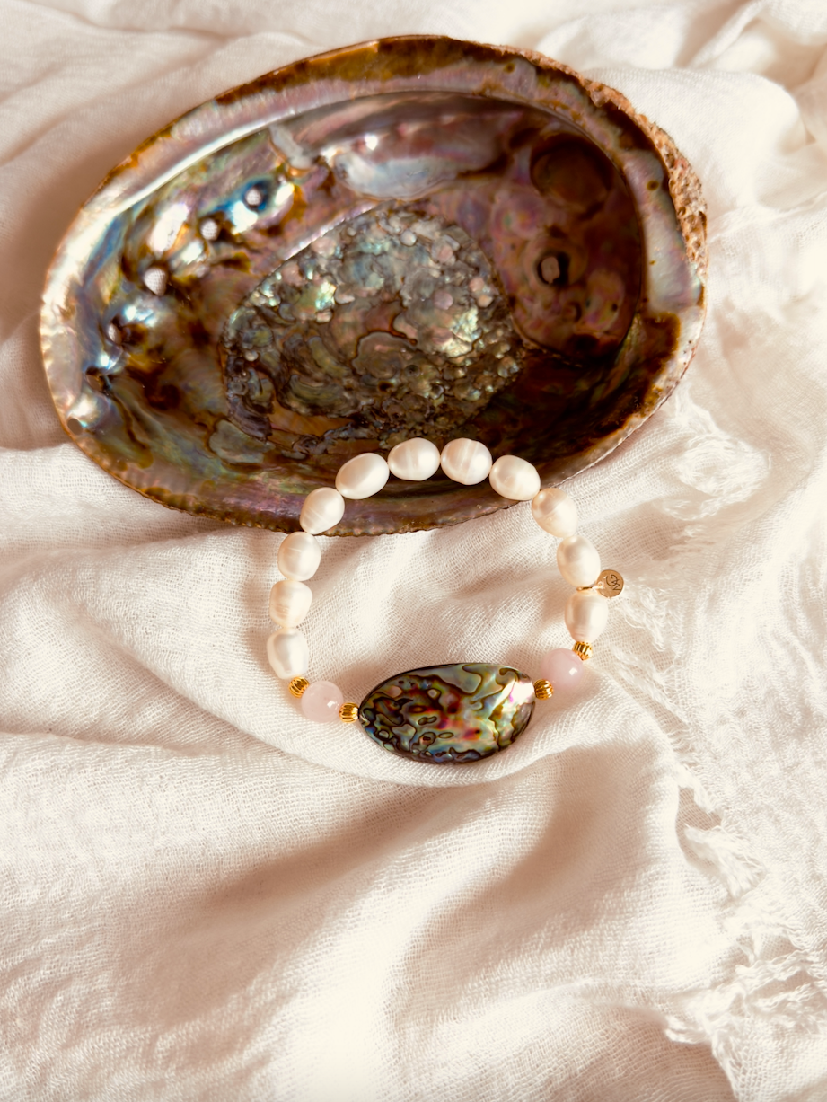 Natural Pearls - Rose Quartz - Natural Shell Bracelet and Ring Set