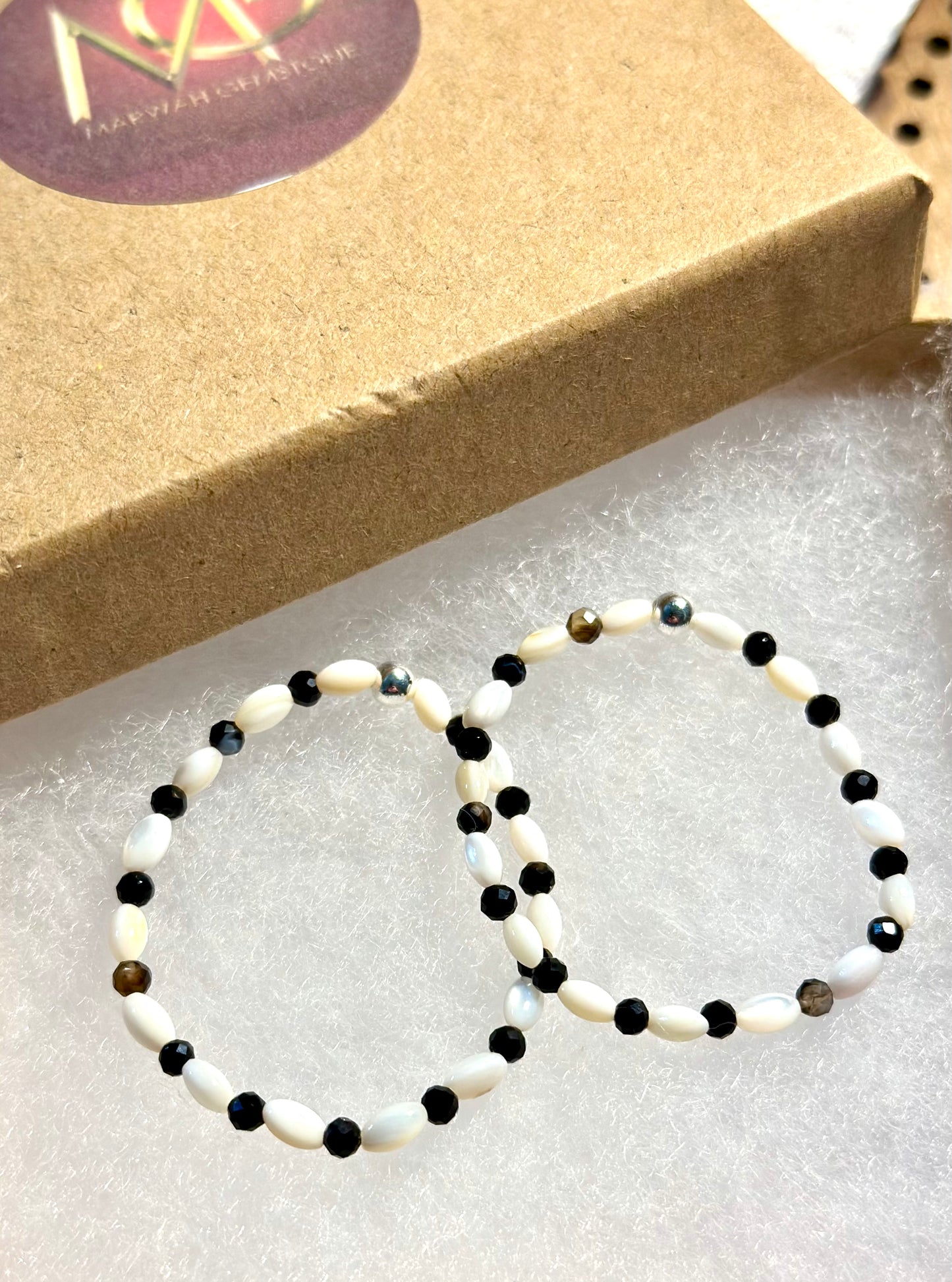 Onyx-Shell Baby Twins Bracelet set