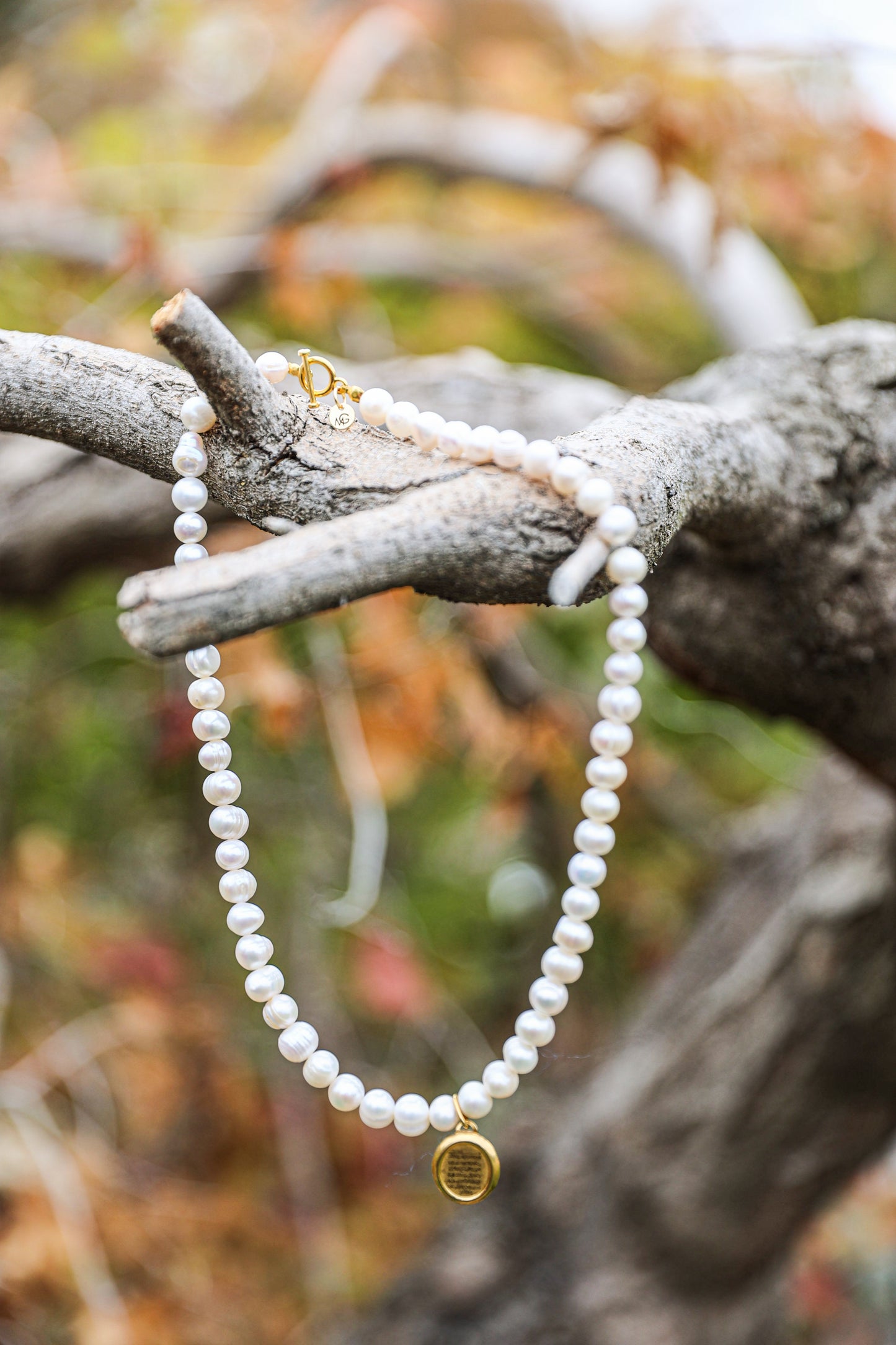 عقد اللؤلؤ (السحر غير متضمن)