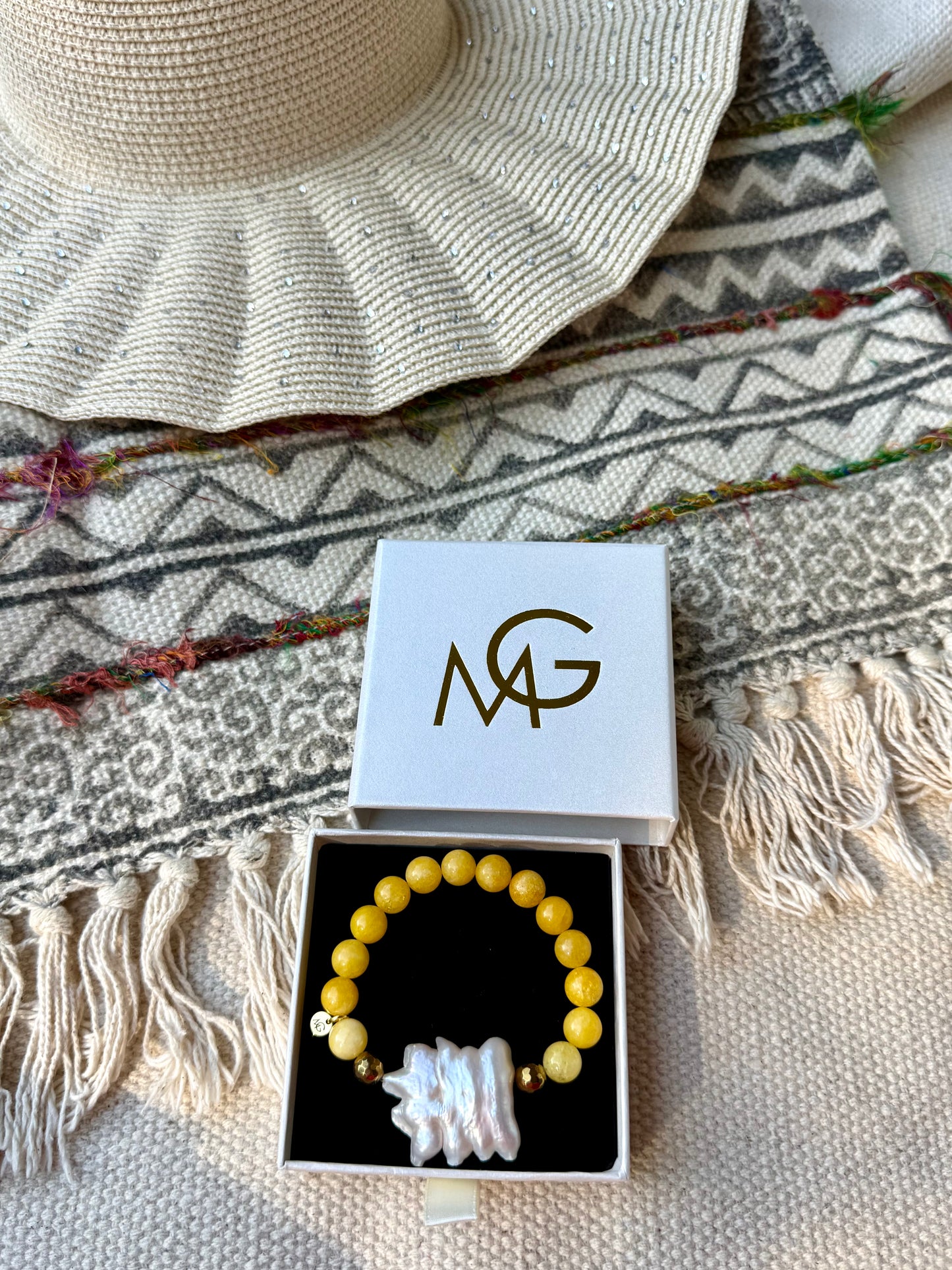 Dalmatian Yellow Jasper - Natural Pearl Bracelet