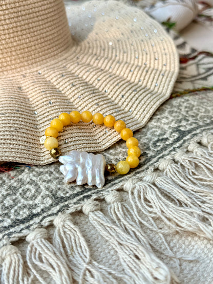 Dalmatian Yellow Jasper - Natural Pearl Bracelet