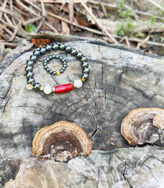 Hematite - Natural Pearl - Natural Coral Bracelet with Hematite Ring