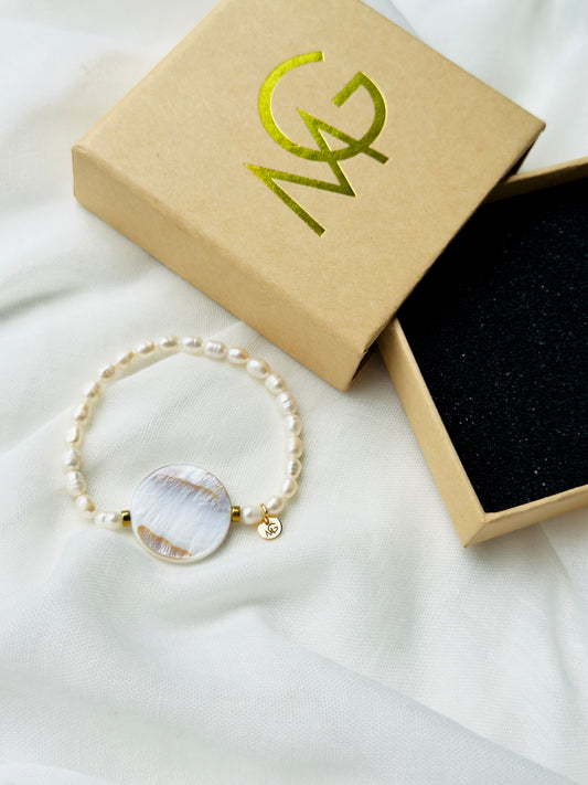 Natural Cultured Pearls - River Shell Bracelet