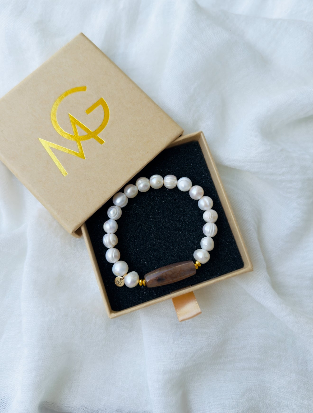Agate - Natural Pearl Bracelet