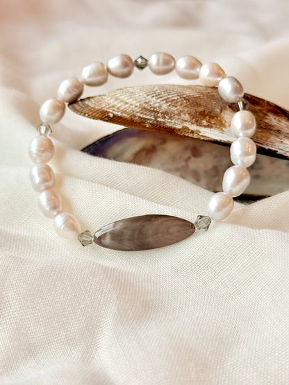 Freshwater Pearls - Gray Seashell Bracelet with Swarovski Spacers