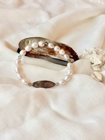 Freshwater Pearls - Gray Seashell Bracelet with Swarovski Spacers