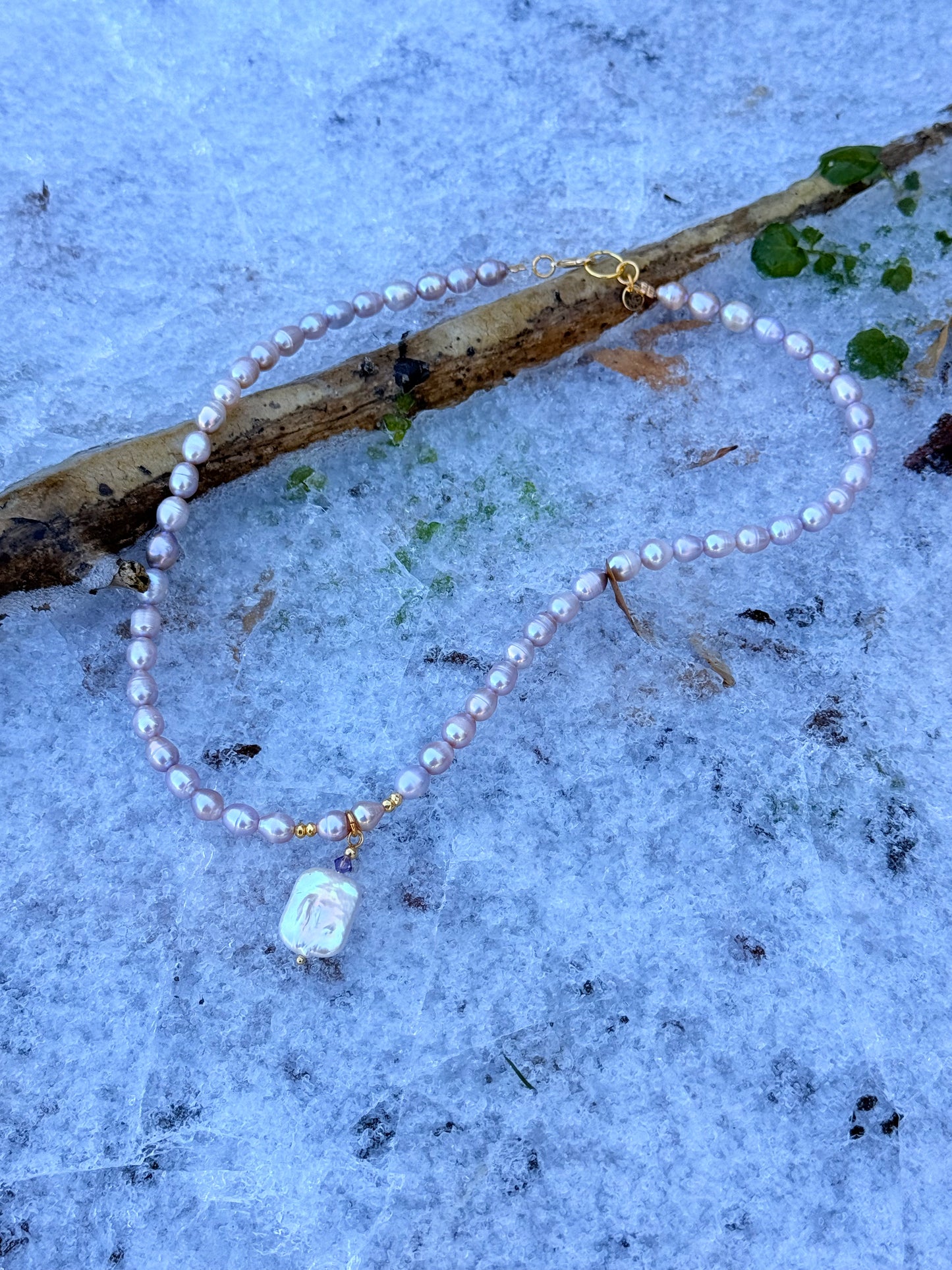 Natural Purple Pearl Necklace with Plated Gold 18-K