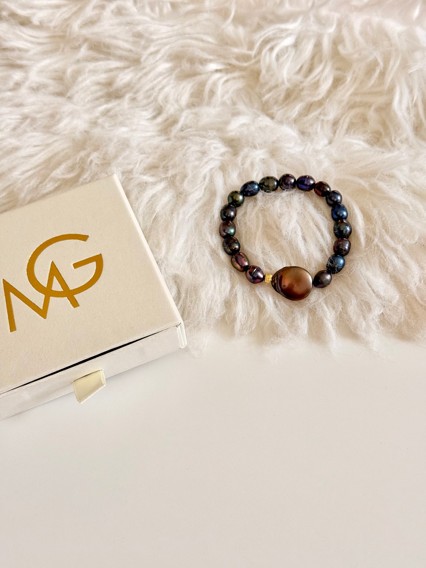 Natural Black Pearl Bracelet