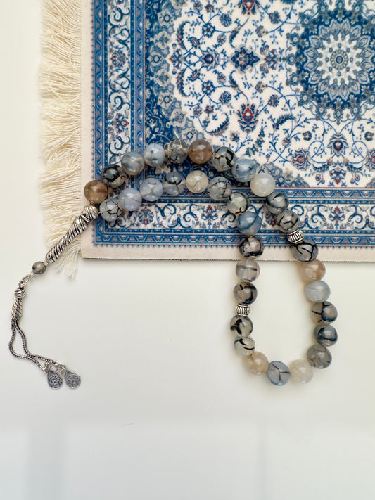 مسبحة من حجر العقيق مكونة من 33 حبة