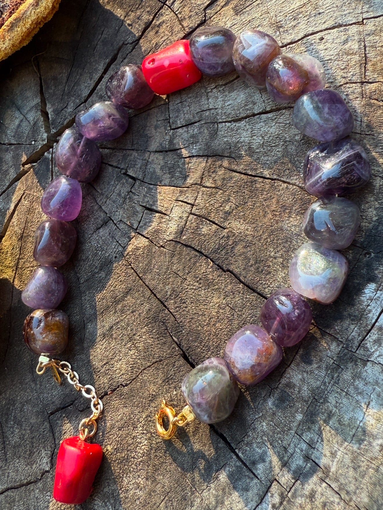 Amethyst - Natural Coral Bracelet With Coral Charm