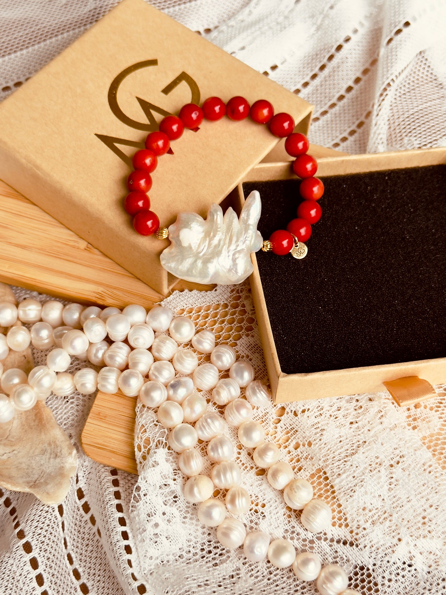 Natural Coral - Unique Natural Pearl Bracelet