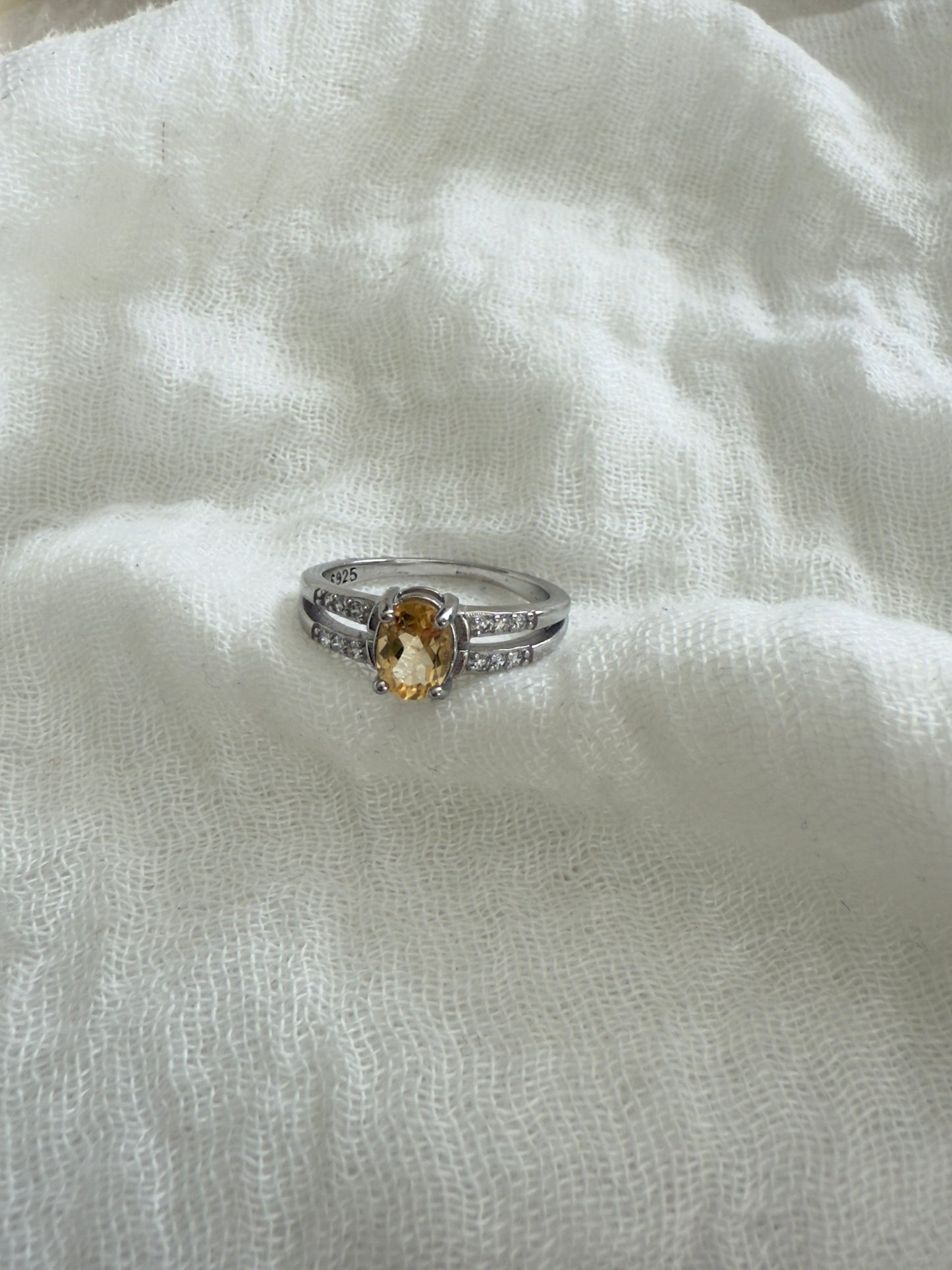 Woman's Design Citrine Ring Silver Stirling