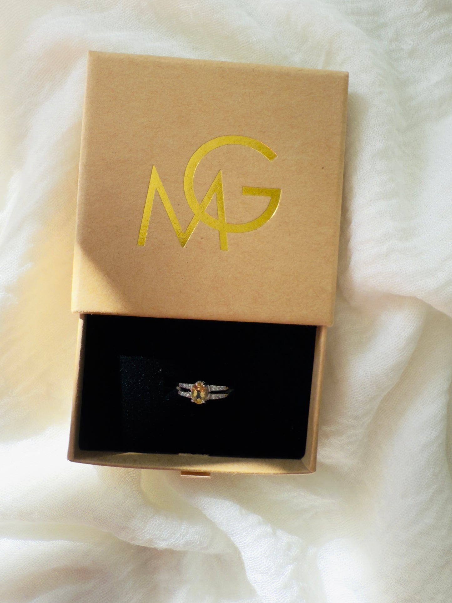 Woman's Design Citrine Ring Silver Stirling