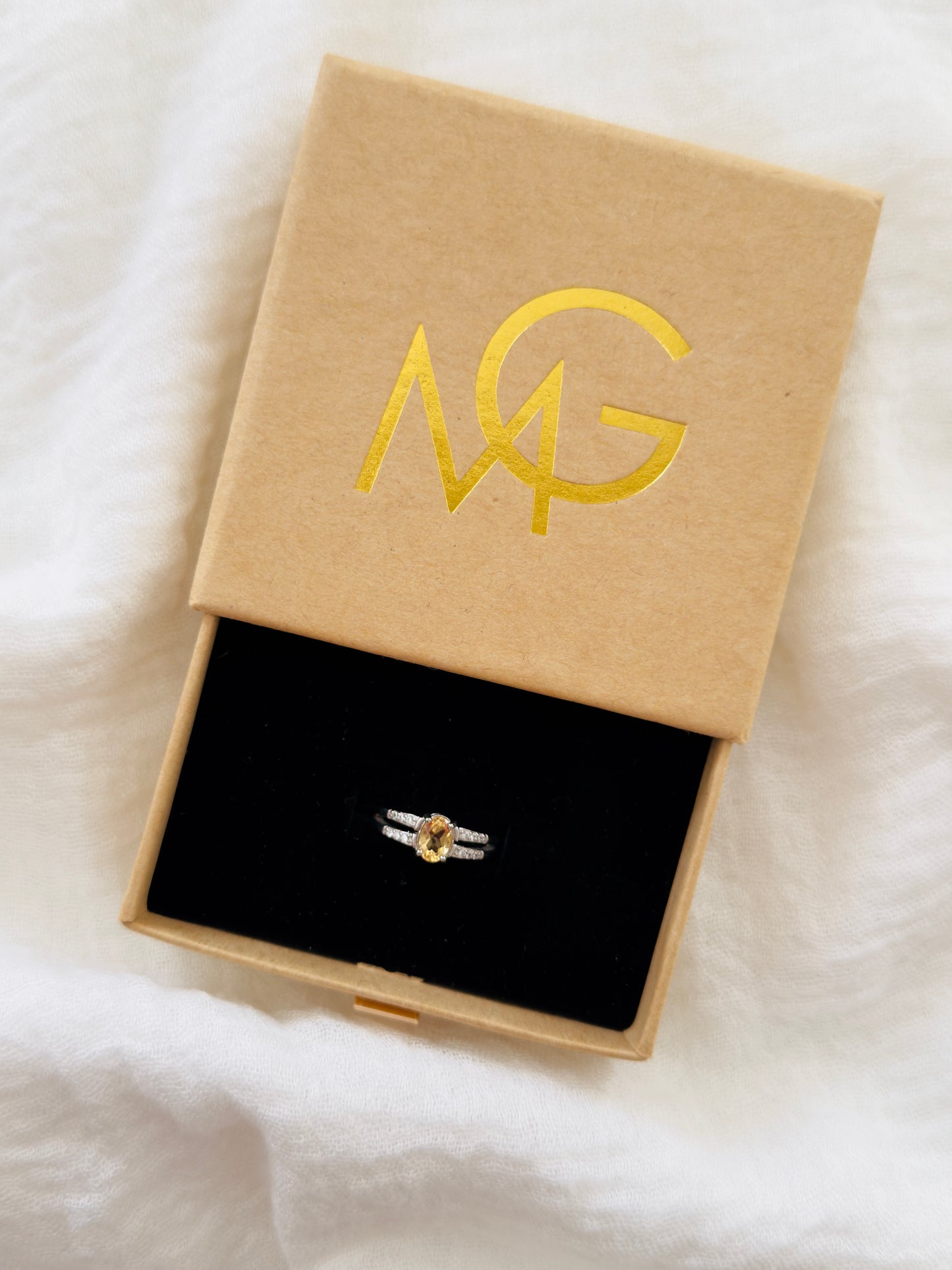 Woman's Design Citrine Ring Silver Stirling