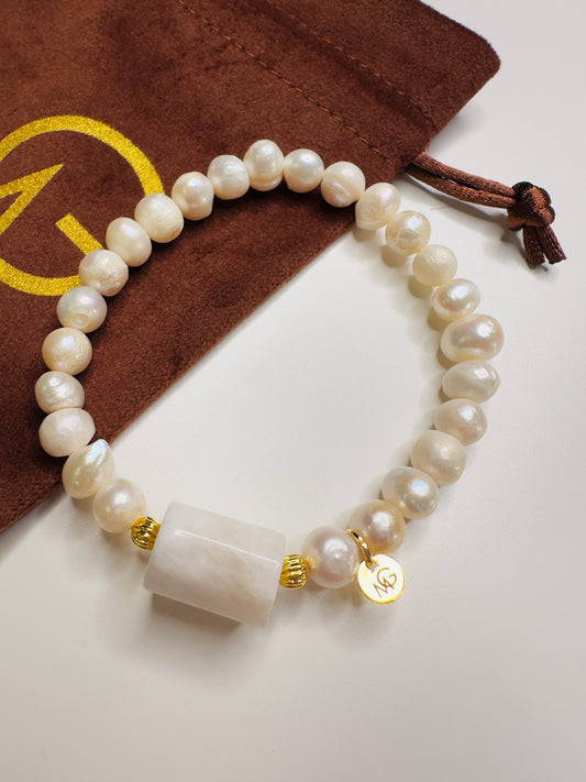 Moonstone-Pearl Bracelet